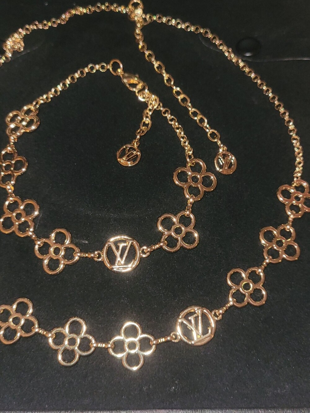 Luxury Jewelry Set - Picture 3 of 9